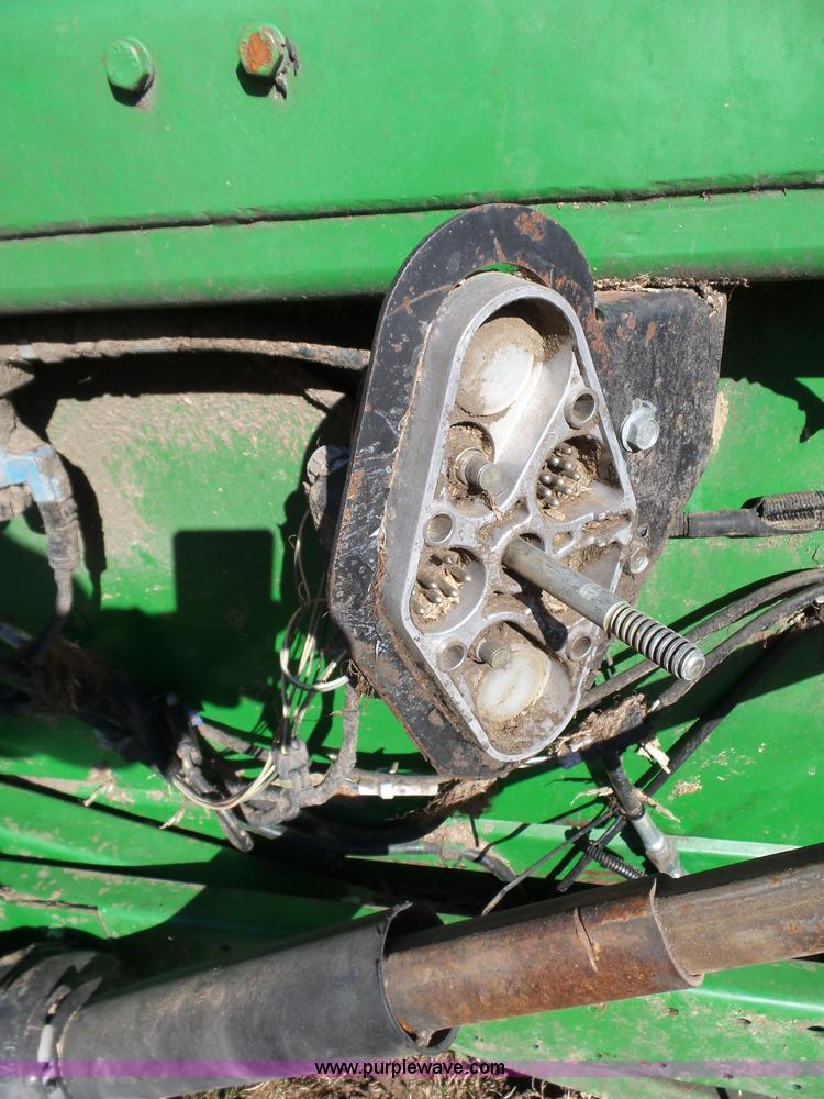 image for item J7649 Clarke corn head