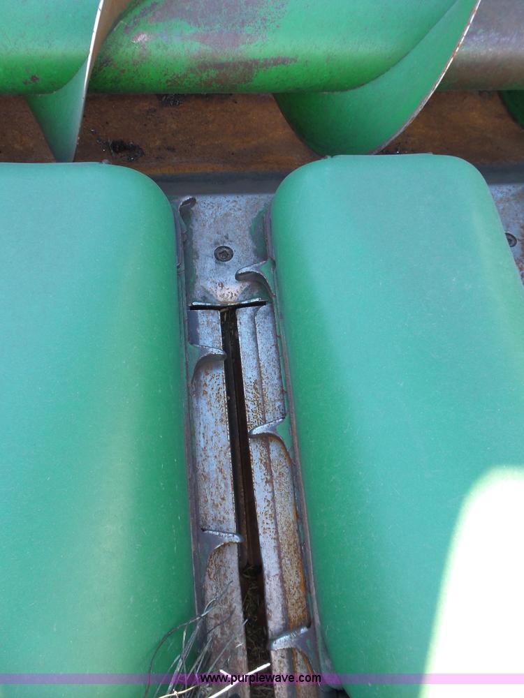 image for item J7649 Clarke corn head