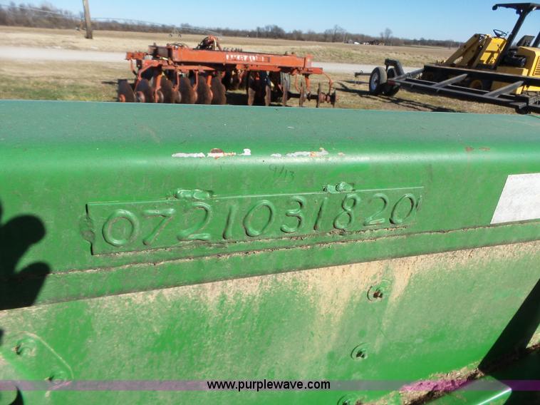 image for item J7649 Clarke corn head