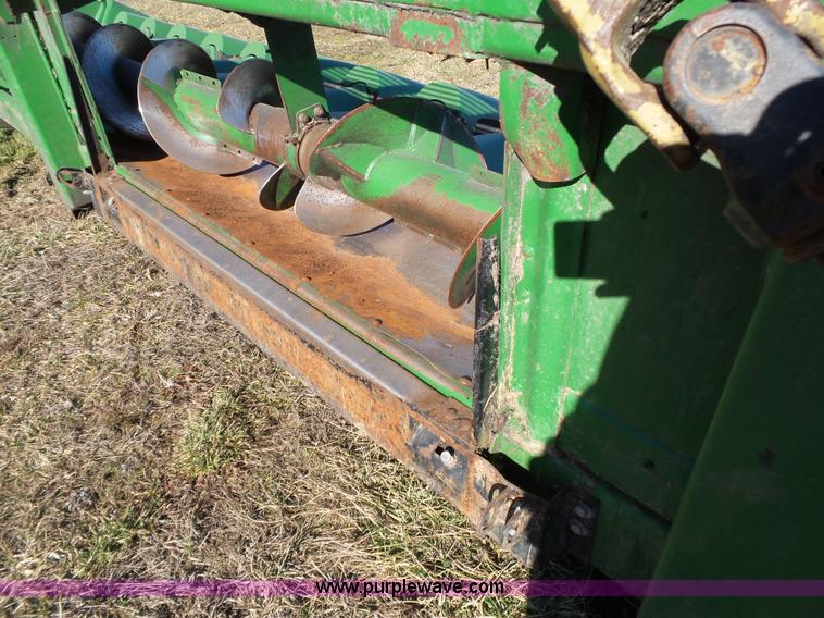 image for item J7649 Clarke corn head