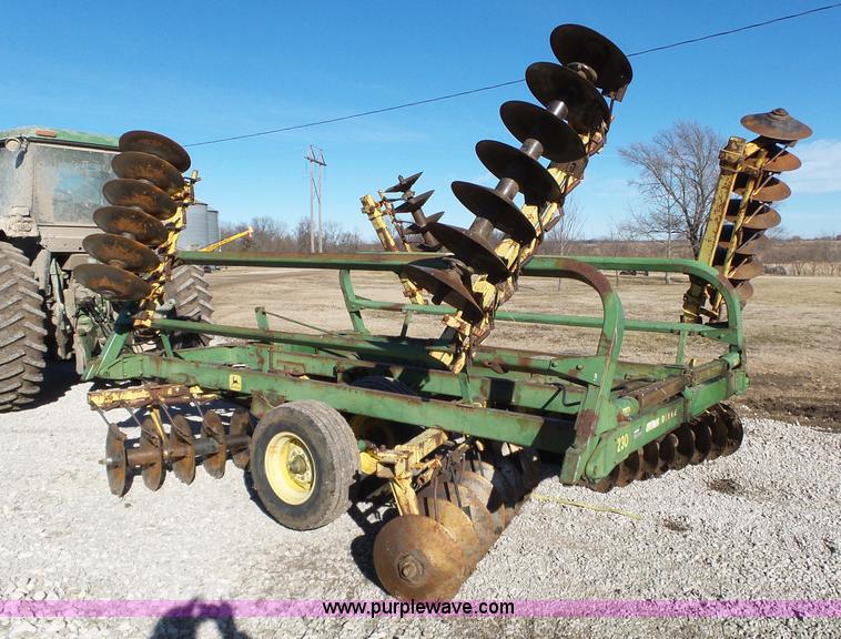 image for item J7656 John Deere 230 double off-set disk
