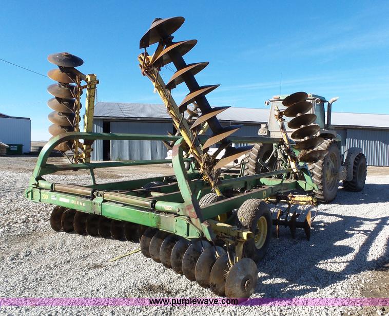 image for item J7656 John Deere 230 double off-set disk