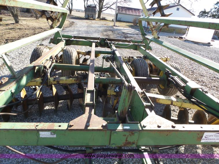 image for item J7656 John Deere 230 double off-set disk