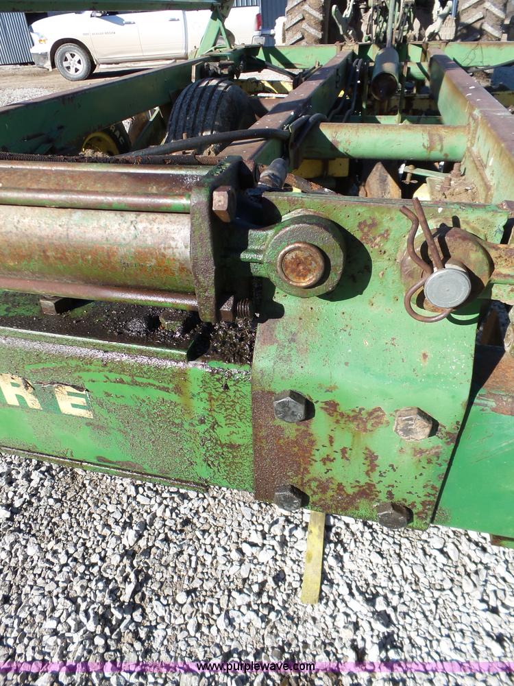 image for item J7656 John Deere 230 double off-set disk
