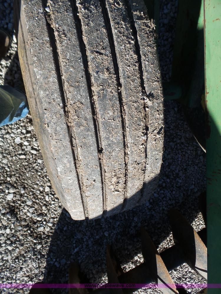 image for item J7656 John Deere 230 double off-set disk