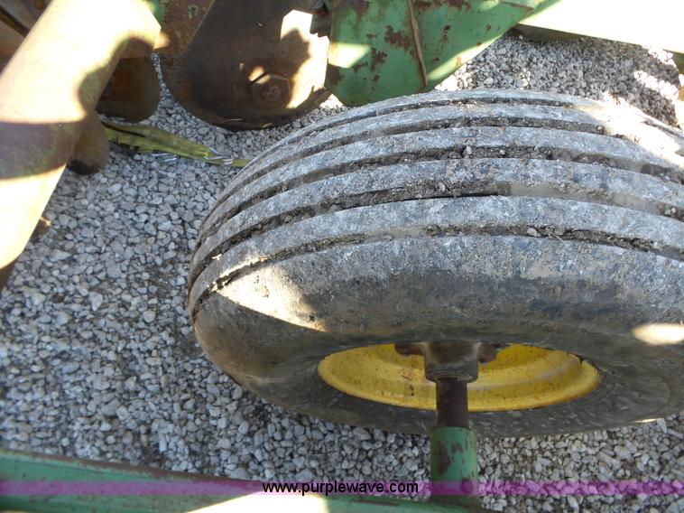 image for item J7656 John Deere 230 double off-set disk