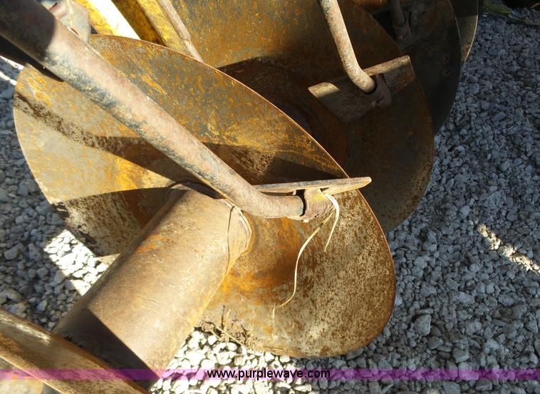 image for item J7656 John Deere 230 double off-set disk