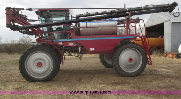 image for item J8765 1998 Miller Nitro sprayer