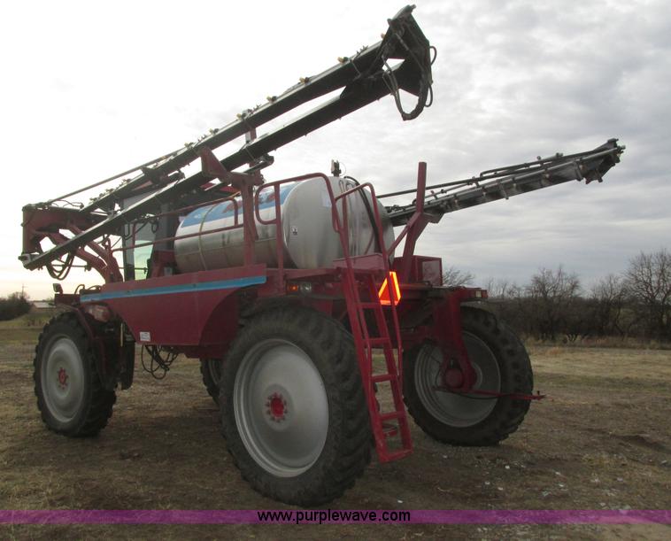 image for item J8765 1998 Miller Nitro sprayer
