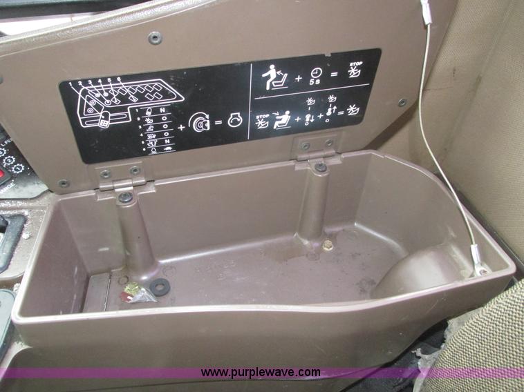 image for item J8765 1998 Miller Nitro sprayer