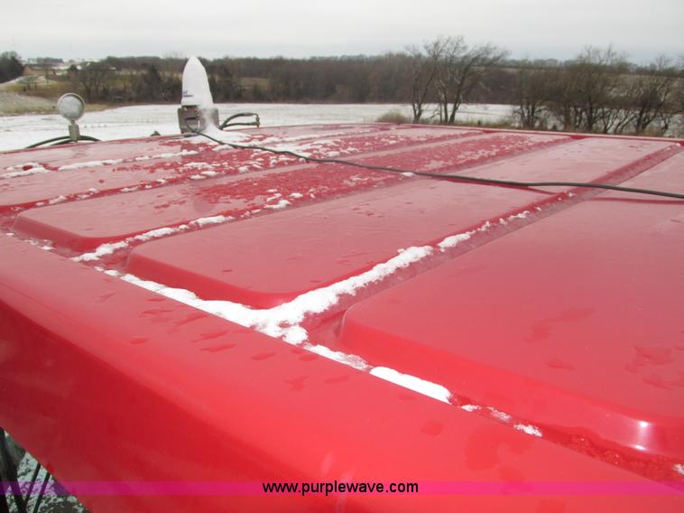 image for item J8765 1998 Miller Nitro sprayer