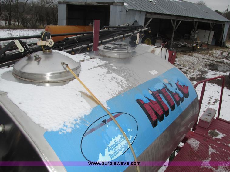 image for item J8765 1998 Miller Nitro sprayer