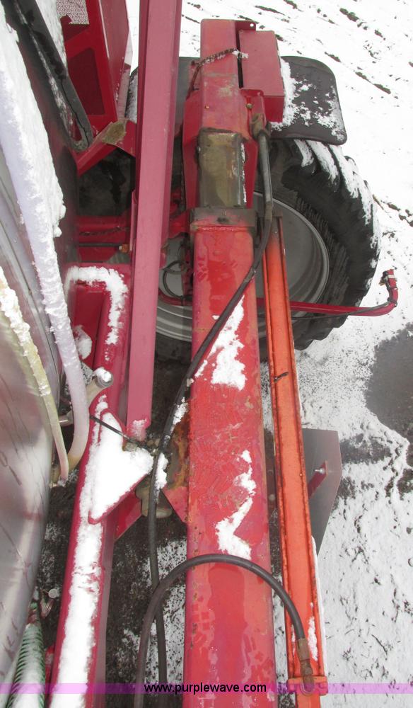 image for item J8765 1998 Miller Nitro sprayer