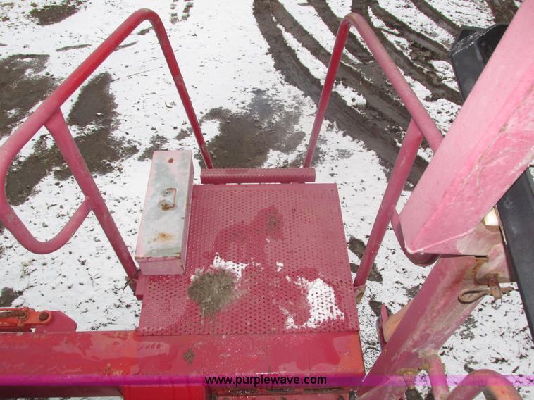 image for item J8765 1998 Miller Nitro sprayer