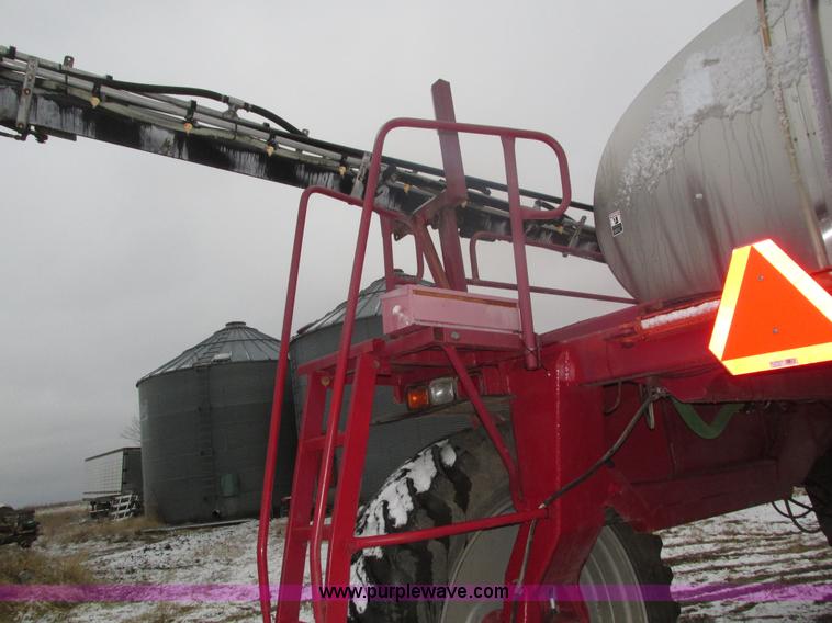 image for item J8765 1998 Miller Nitro sprayer