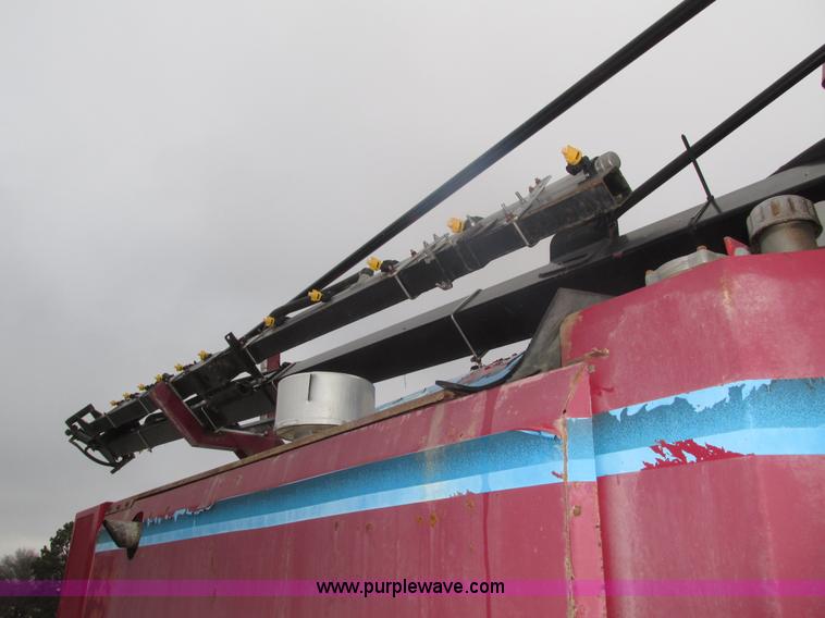 image for item J8765 1998 Miller Nitro sprayer