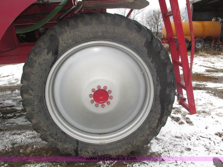 image for item J8765 1998 Miller Nitro sprayer