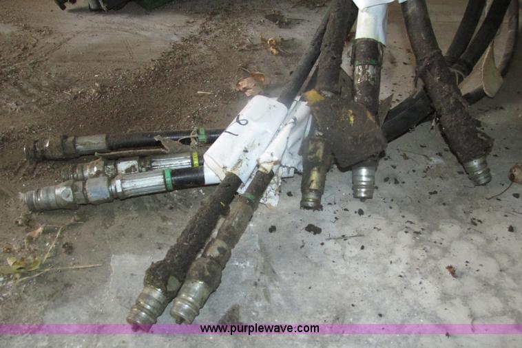 image for item J8789 2007 John Deere 1770NT planter