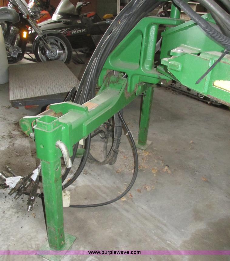 image for item J8789 2007 John Deere 1770NT planter