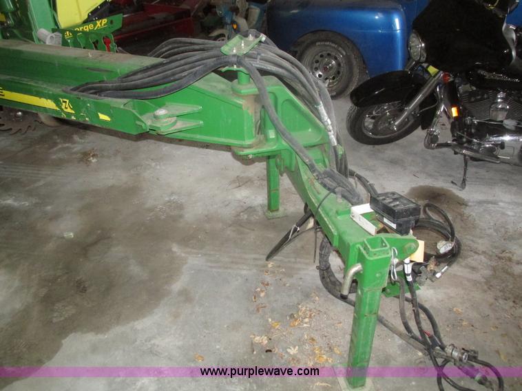 image for item J8789 2007 John Deere 1770NT planter