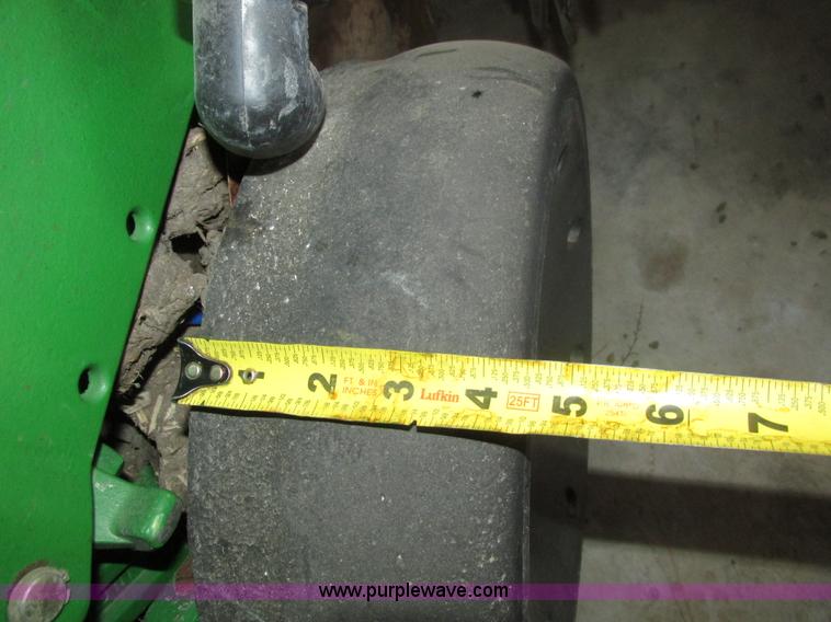 image for item J8789 2007 John Deere 1770NT planter