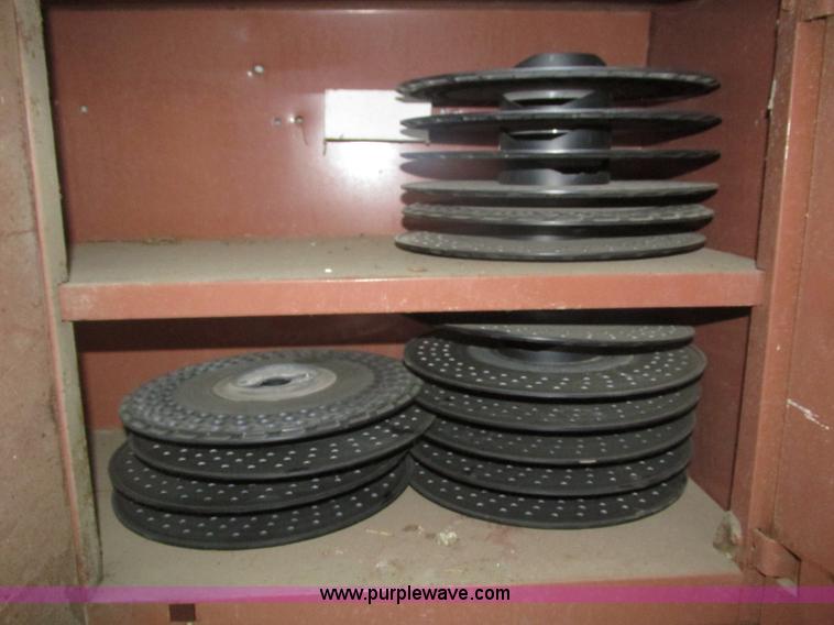 image for item J8789 2007 John Deere 1770NT planter