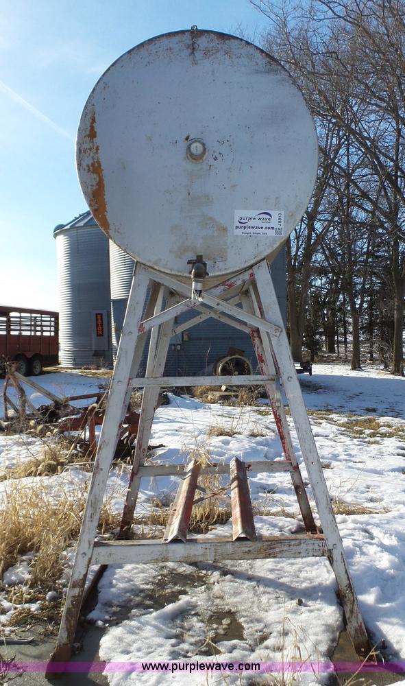 image for item J8813 Gravity feed 300 fuel barrel