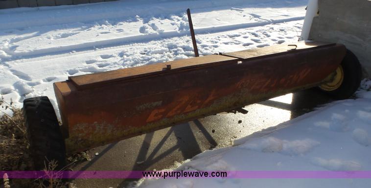 image for item J8815 Ezee Flow 100 seeder