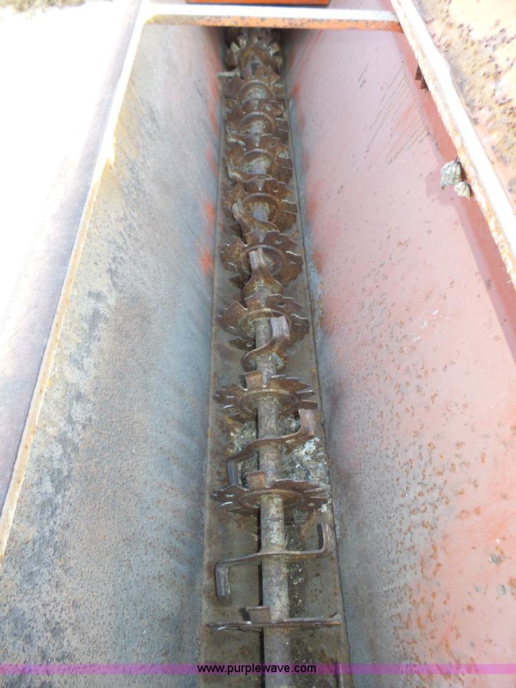 image for item J8815 Ezee Flow 100 seeder