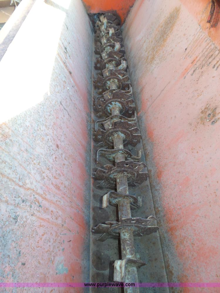 image for item J8815 Ezee Flow 100 seeder