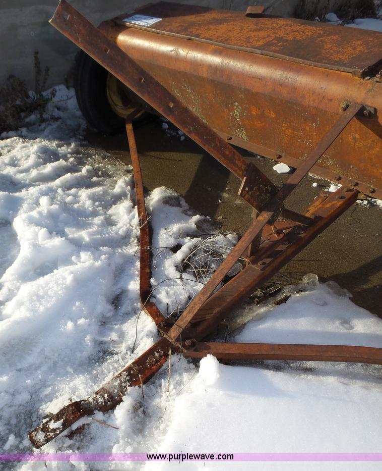 image for item J8815 Ezee Flow 100 seeder