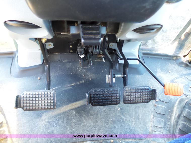 image for item K1261 2008 New Holland T6030 tractor