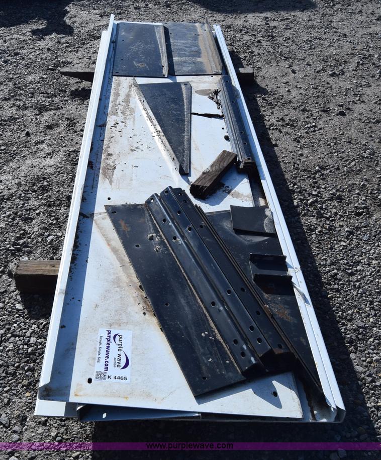 image for item K4465 Assorted spreader fenders