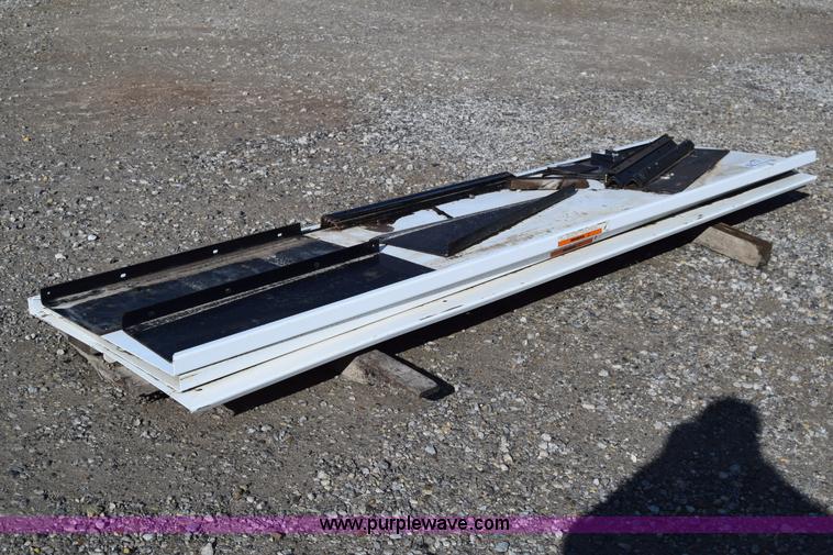 image for item K4465 Assorted spreader fenders