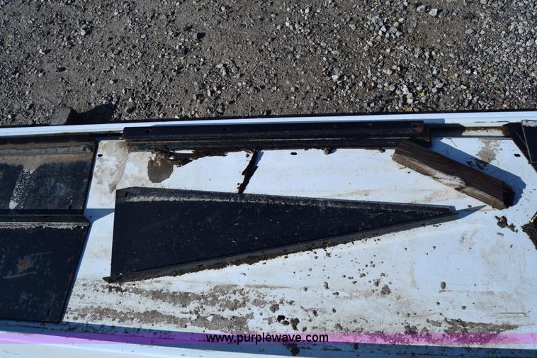 image for item K4465 Assorted spreader fenders