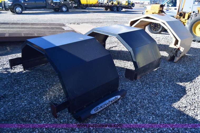 image for item K4467 (2) sets of sprayer fenders