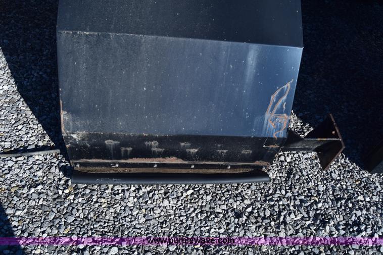 image for item K4467 (2) sets of sprayer fenders