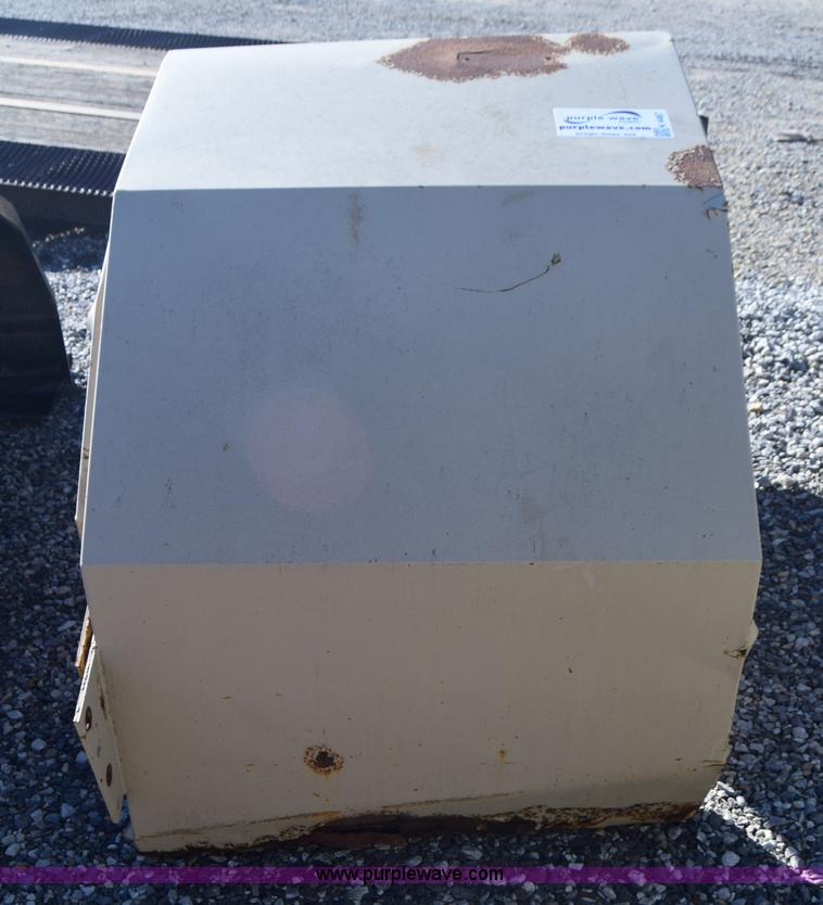 image for item K4467 (2) sets of sprayer fenders