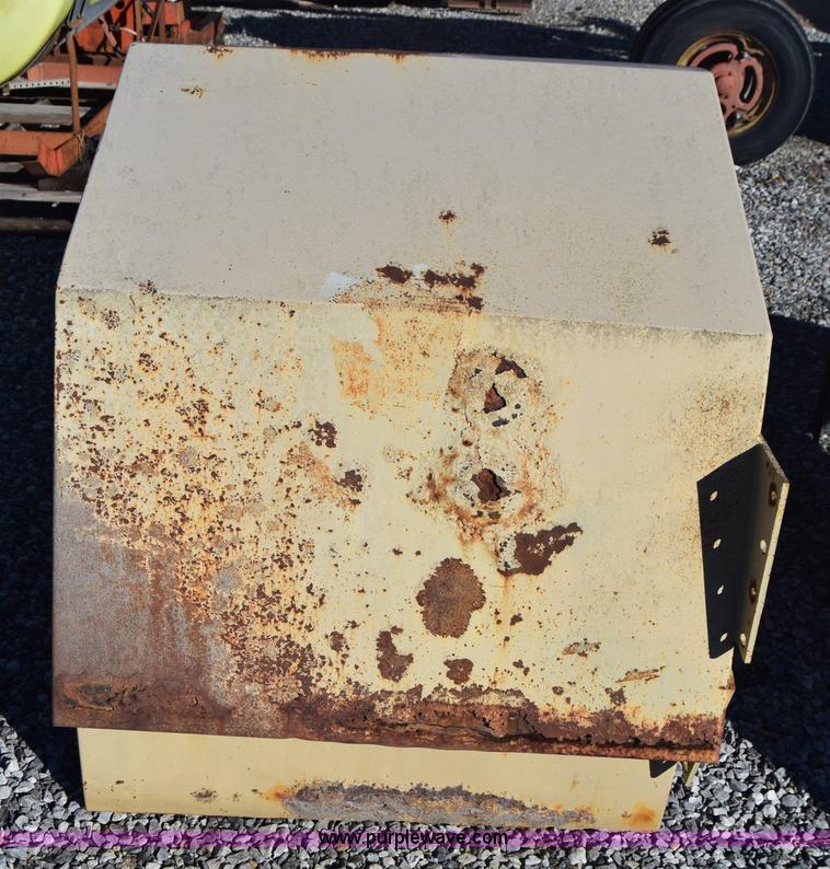 image for item K4467 (2) sets of sprayer fenders