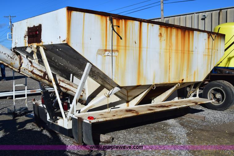 image for item K4474 Load Runner seed tender