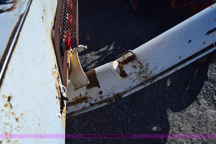 image for item K4474 Load Runner seed tender