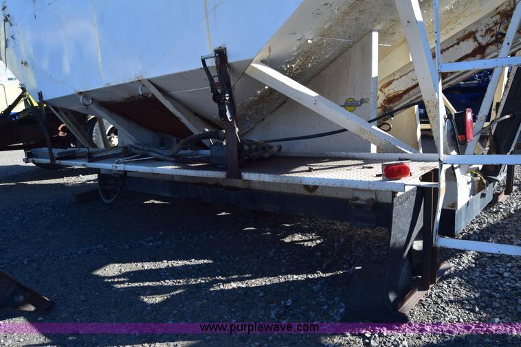 image for item K4474 Load Runner seed tender