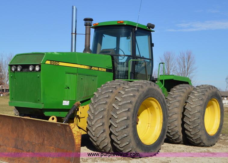 image for item K5401 1989 John Deere 8960 4WD tractor