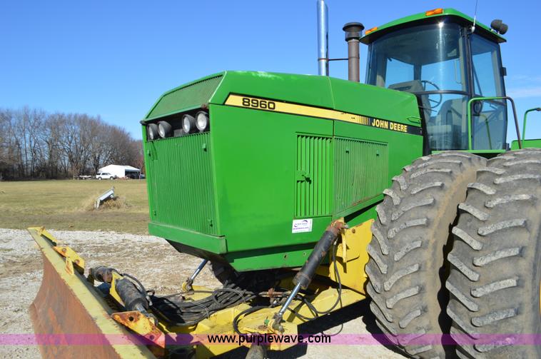 image for item K5401 1989 John Deere 8960 4WD tractor