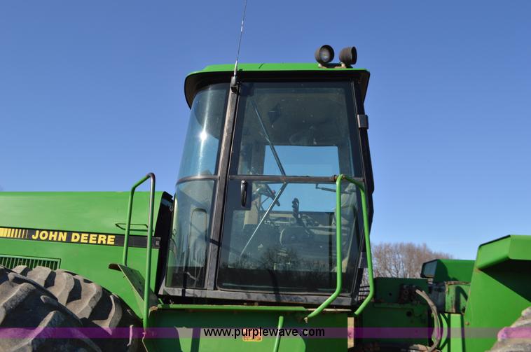 image for item K5401 1989 John Deere 8960 4WD tractor
