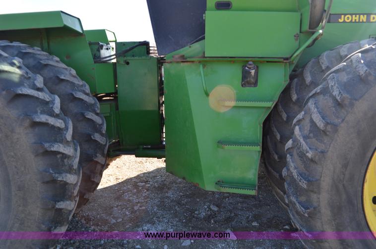 image for item K5401 1989 John Deere 8960 4WD tractor