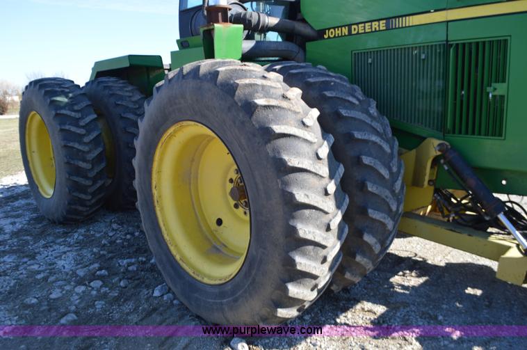 image for item K5401 1989 John Deere 8960 4WD tractor