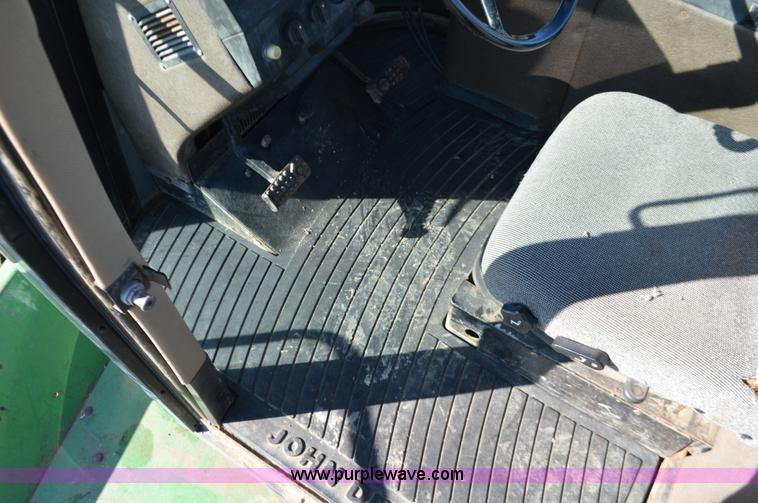 image for item K5401 1989 John Deere 8960 4WD tractor