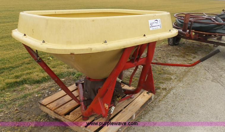 image for item K7652 Vicon spreader