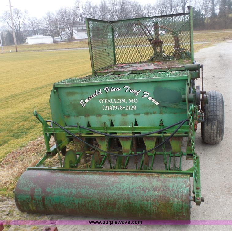image for item K7655 Sprigger seeder